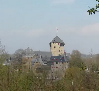 Screenshot 2022 12 14 at 15 11 24 Staumauer Sengbachtalsperre Sengbachtalsperre Runde von Burg Wanderung Komoot